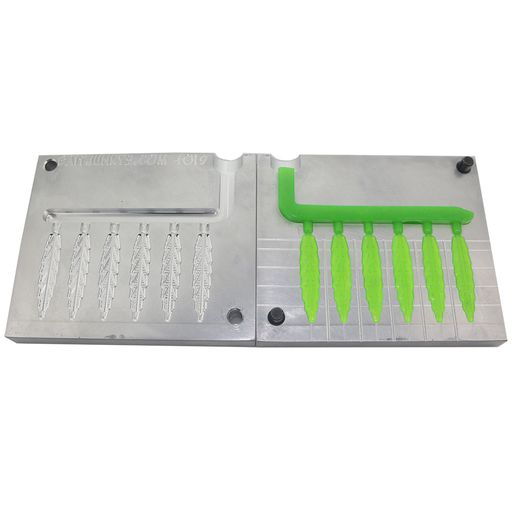 2.8" ARKANSAS FLASH TAIL MOLD